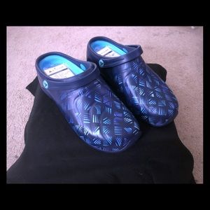 NWT Women’s Anywear Clogs/Mules